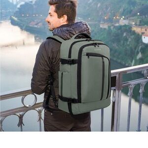 Sleek Gray Men's Backpack by